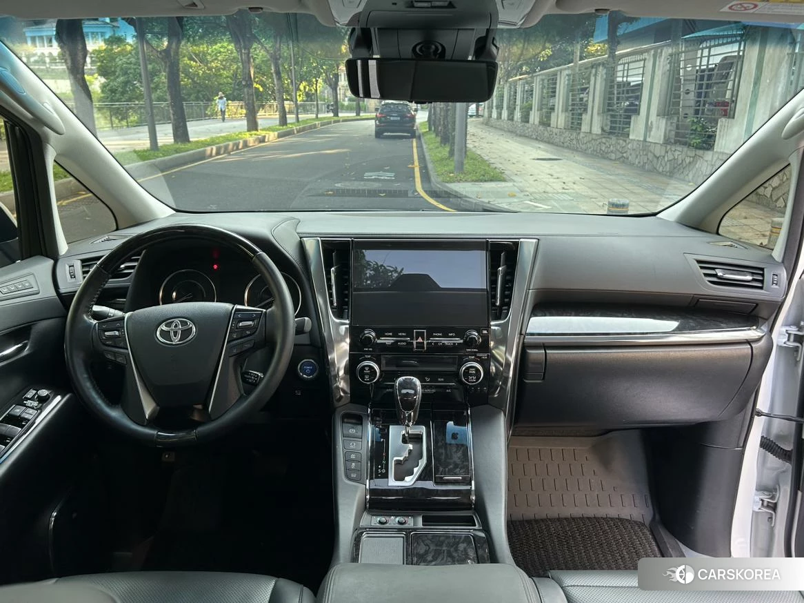 Toyota Vellfire 2021 Белый из Китая