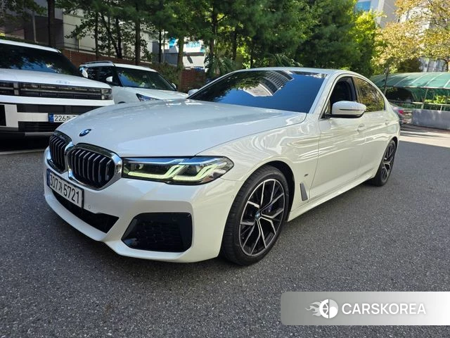 BMW 5 Series (G30) 2023 Белый из Кореи