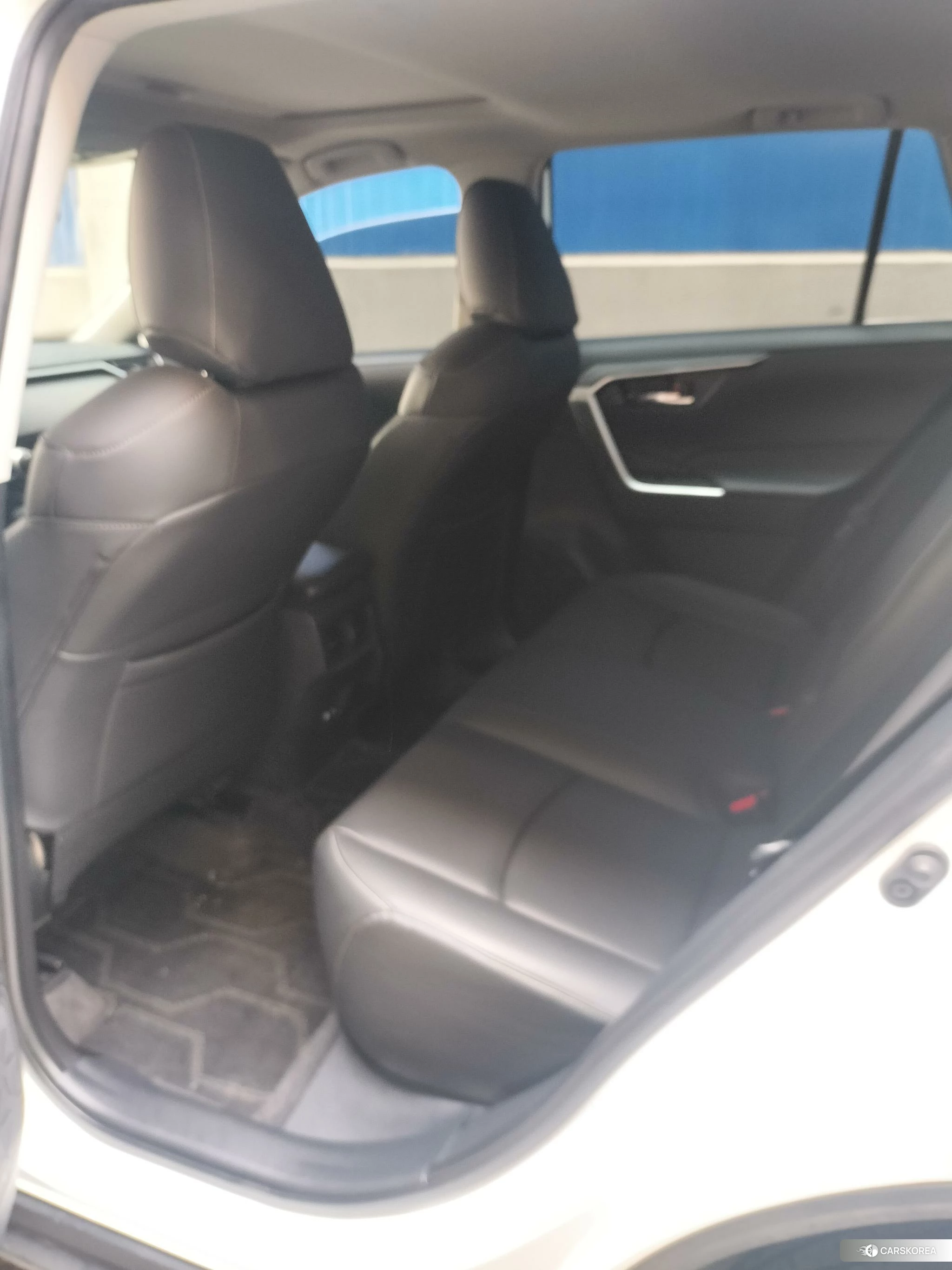 Toyota RAV4 2023 Белый из Китая