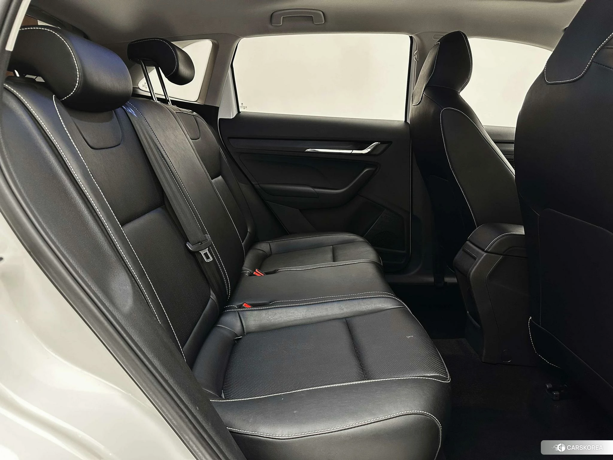 Skoda Kamiq 2022 Белый из Китая