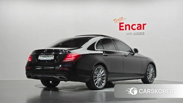 Mercedes-Benz E-Class W213 2019 Черный из Кореи