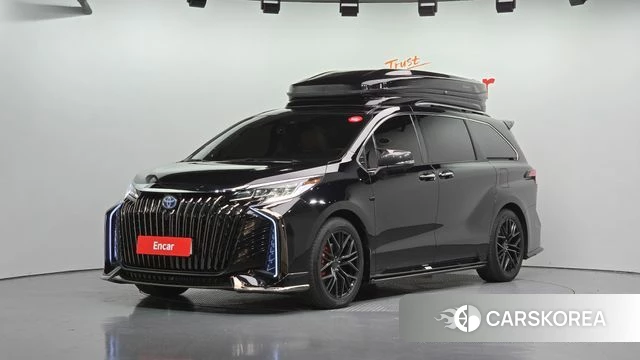 Toyota Sienna 4th Generation 2024 Черный из Кореи