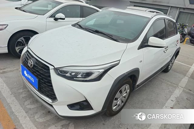 Toyota Yaris L 2021 Белый из Китая