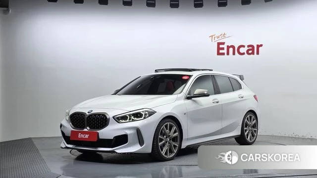 BMW 1 Series (F40) 2022 Белый из Кореи