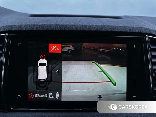 Skoda Karoq 2022 Белый из Китая