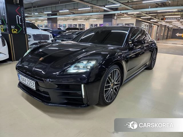 Porsche Panamera (976) 2025 Черный из Кореи