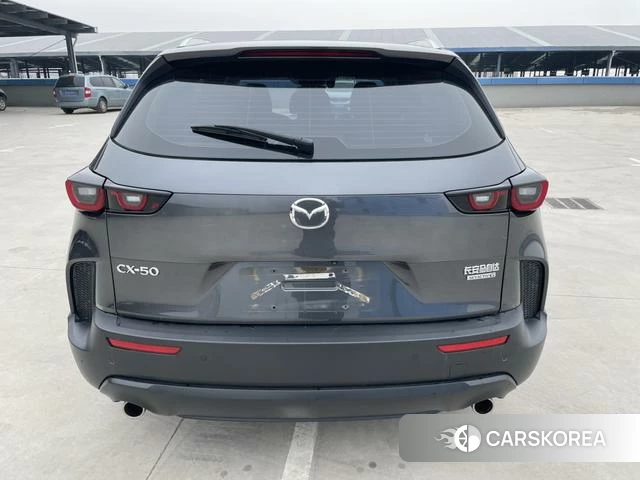 Mazda CX-50 2023 Темно-серый из Китая