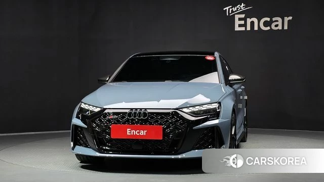 Audi RS3 (8Y) 2026 Светло-серебряный цвет из Кореи