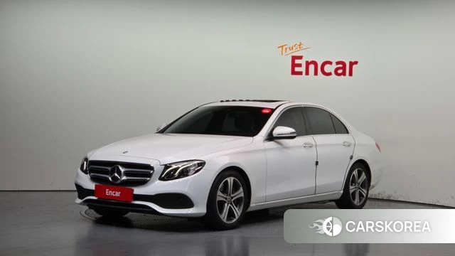 Mercedes-Benz E-Class W213 2018 Белый из Кореи
