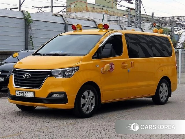 Hyundai The New Grand Starex 2018 Желтый из Кореи