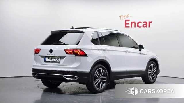Volkswagen Tiguan second Generation 2022 Белый из Кореи