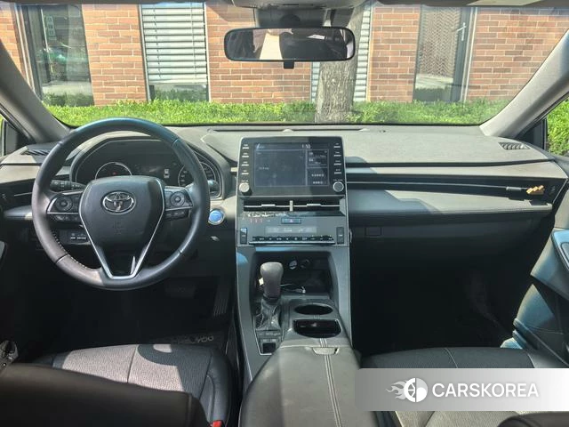 Toyota Avalon 2021 Серебристо-серый из Китая