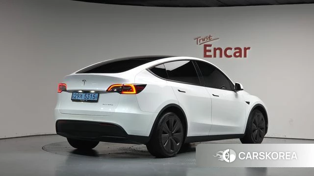 Tesla Model Y 2022 Белый из Кореи