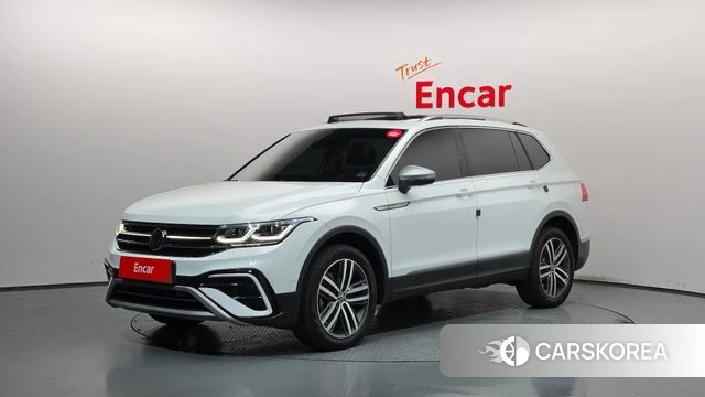 Volkswagen Tiguan Allspace 2022 Белый из Кореи