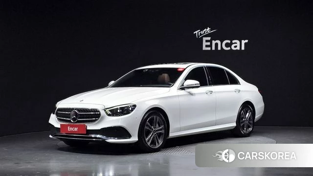 Mercedes-Benz E-Class W213 2022 Белый из Кореи