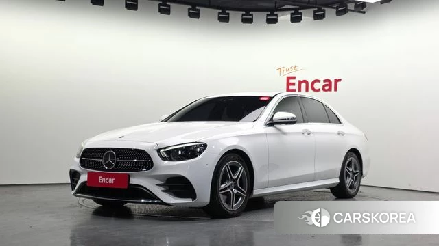 Mercedes-Benz E-Class W213 2022 Белый из Кореи