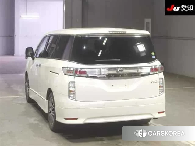 Nissan Elgrand 2019 из Японии