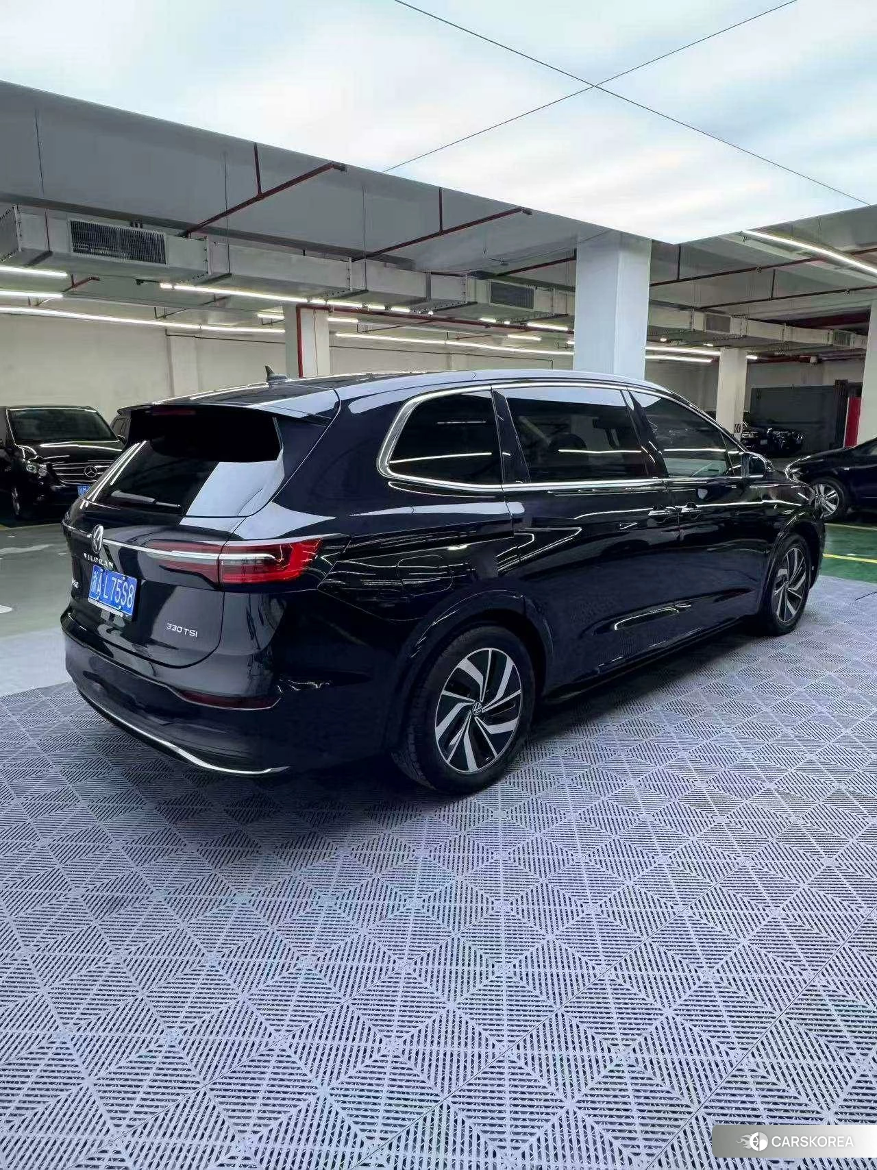 Volkswagen Viloran 2020 Черный из Китая