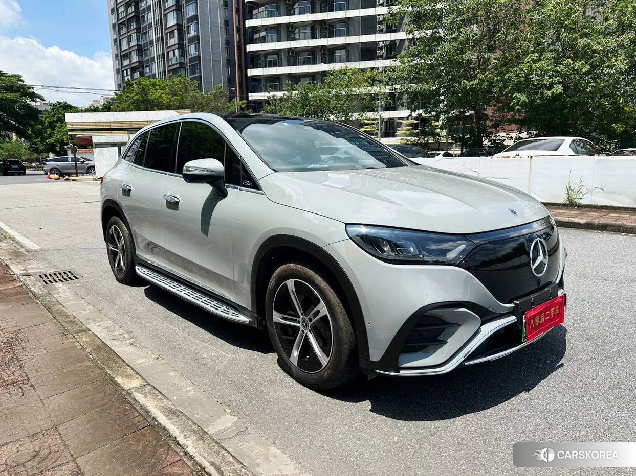 Mercedes-Benz EQE 2023 Серебристо-серый из Китая