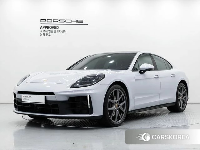 Porsche Panamera (976) 2025 Светло-серебряный цвет из Кореи