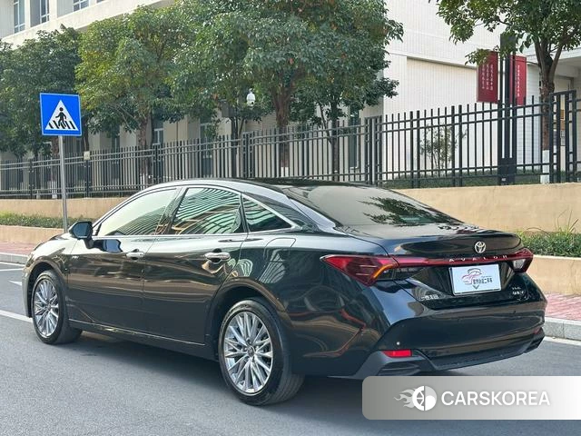 Toyota Avalon 2025 Черный из Китая