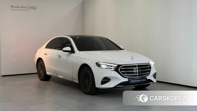 Mercedes-Benz E-Class W214 2025 Белый из Кореи