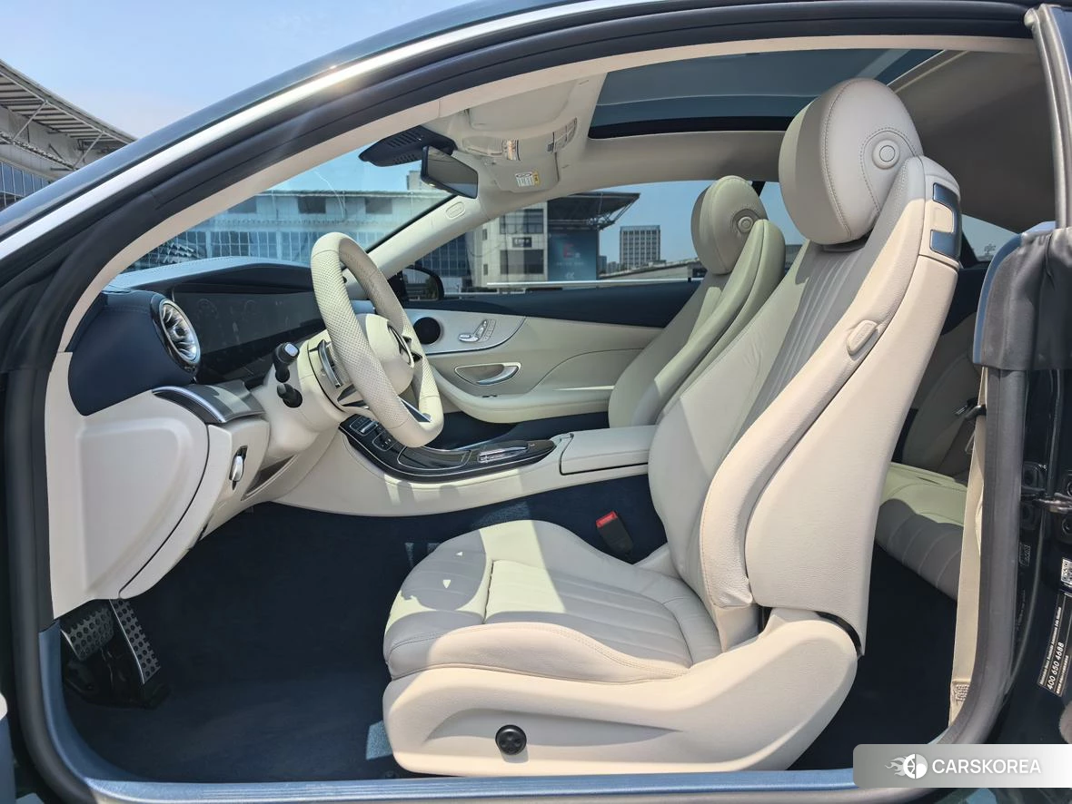 Mercedes-Benz E-Class 2022 Зеленый из Китая