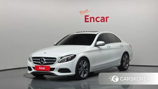 Mercedes-Benz C-Class W205 2018 Белый из Кореи