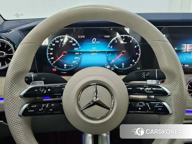 Mercedes-Benz E-Class 2021 Серебристо-серый из Китая