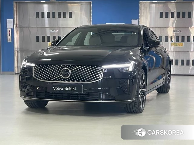 Volvo S90 2025 Белый из Кореи