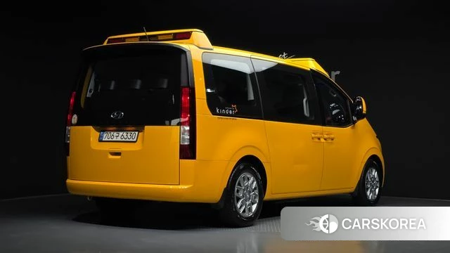 Hyundai Staria 2023 Желтый из Кореи