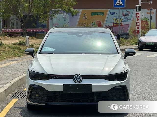 Volkswagen Golf 2022 Белый из Китая