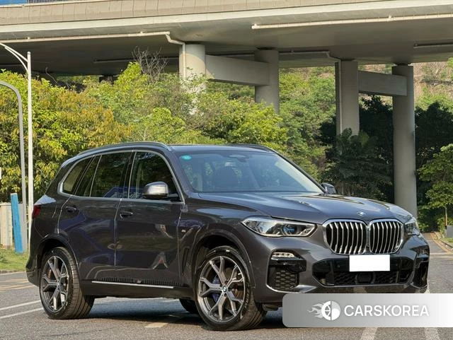 BMW X5 2021 Темно-серый из Китая