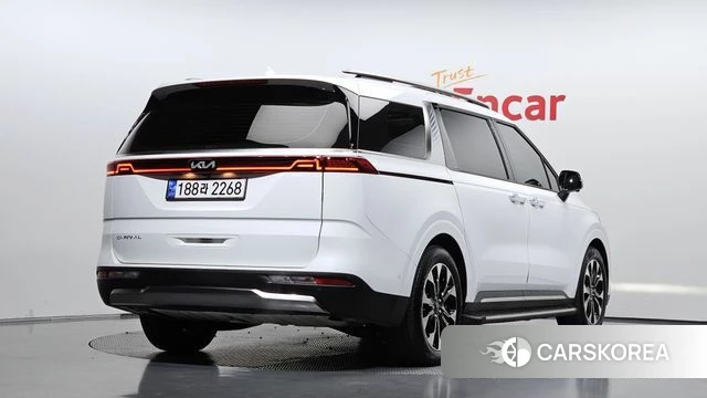 Kia Carnival 4th generation 2023 Белый из Кореи