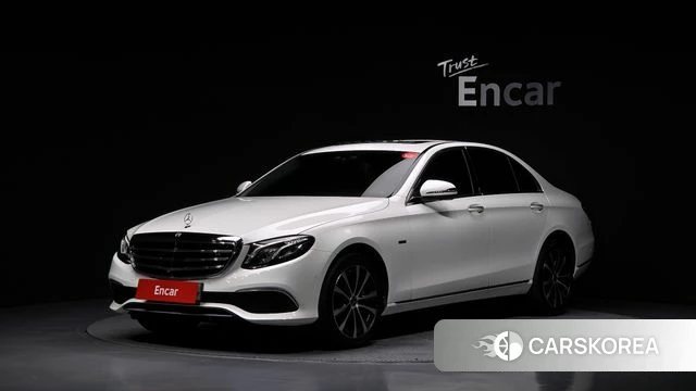 Mercedes-Benz E-Class W213 2020 Белый из Кореи