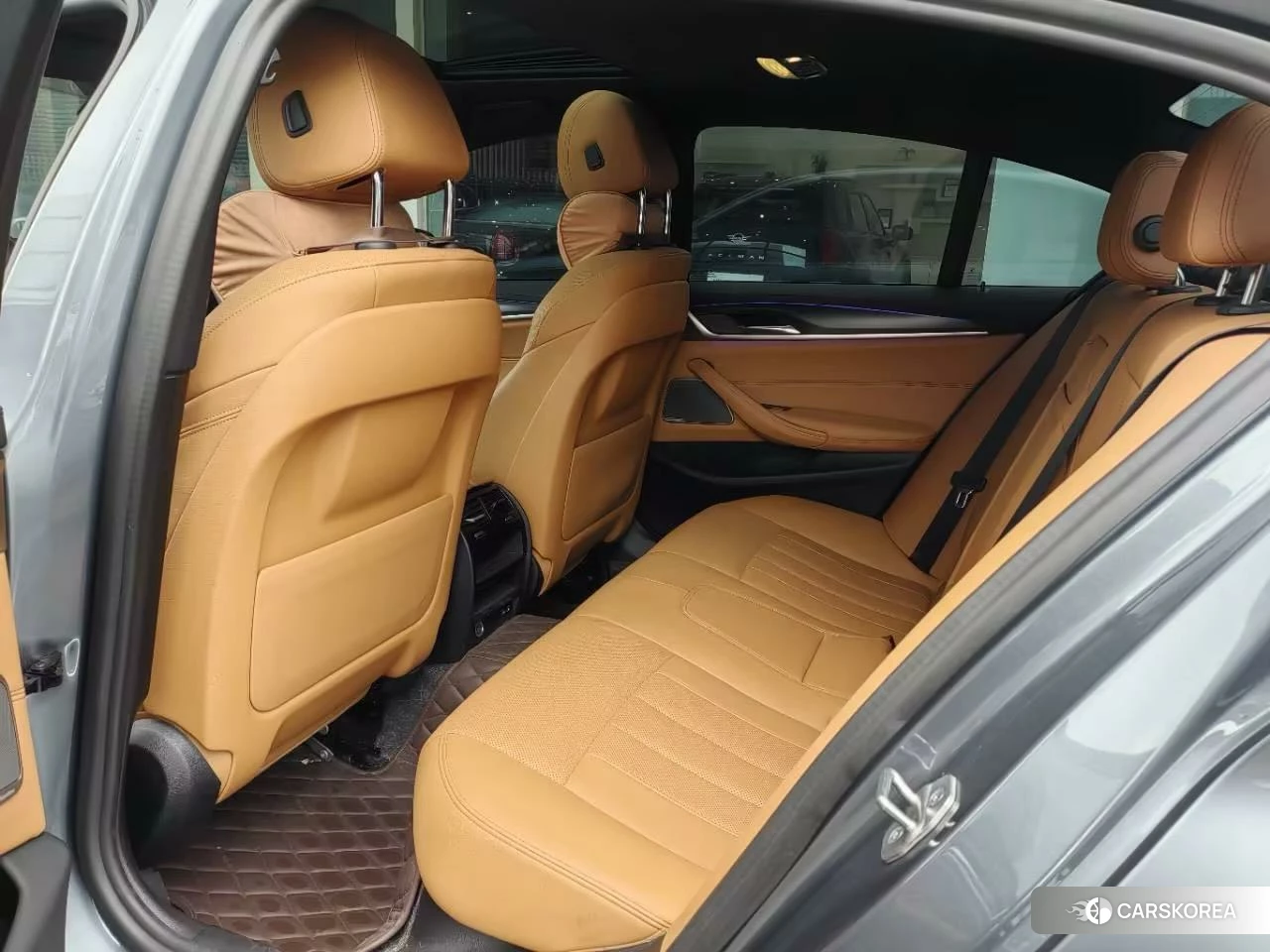 BMW 5 series 2021 Серебристо-серый из Китая