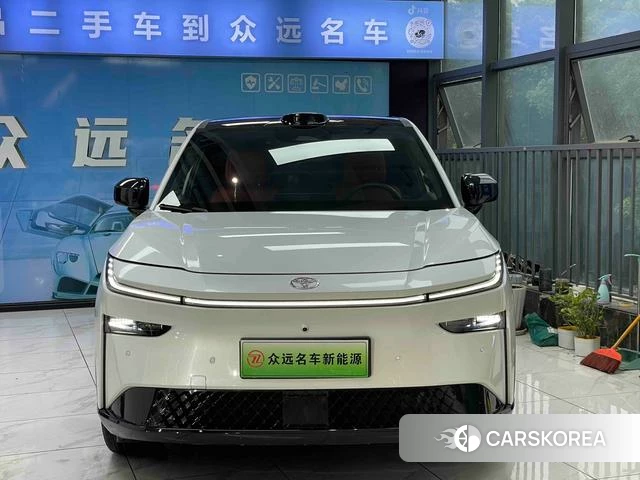Toyota bZ3X 2025 Белый из Китая