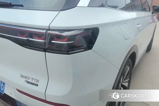 Volkswagen Tavendor 2023 Белый из Китая