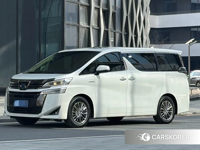 Toyota Vellfire 2021 Белый из Китая