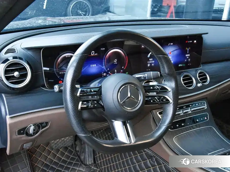 Mercedes-Benz E-Class 2022 Черный из Китая