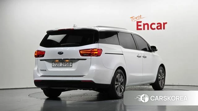 Kia The New Carnival 2018 Белый из Кореи