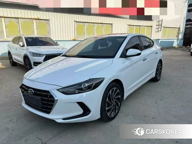 Hyundai Elantra 2021 Белый из Китая