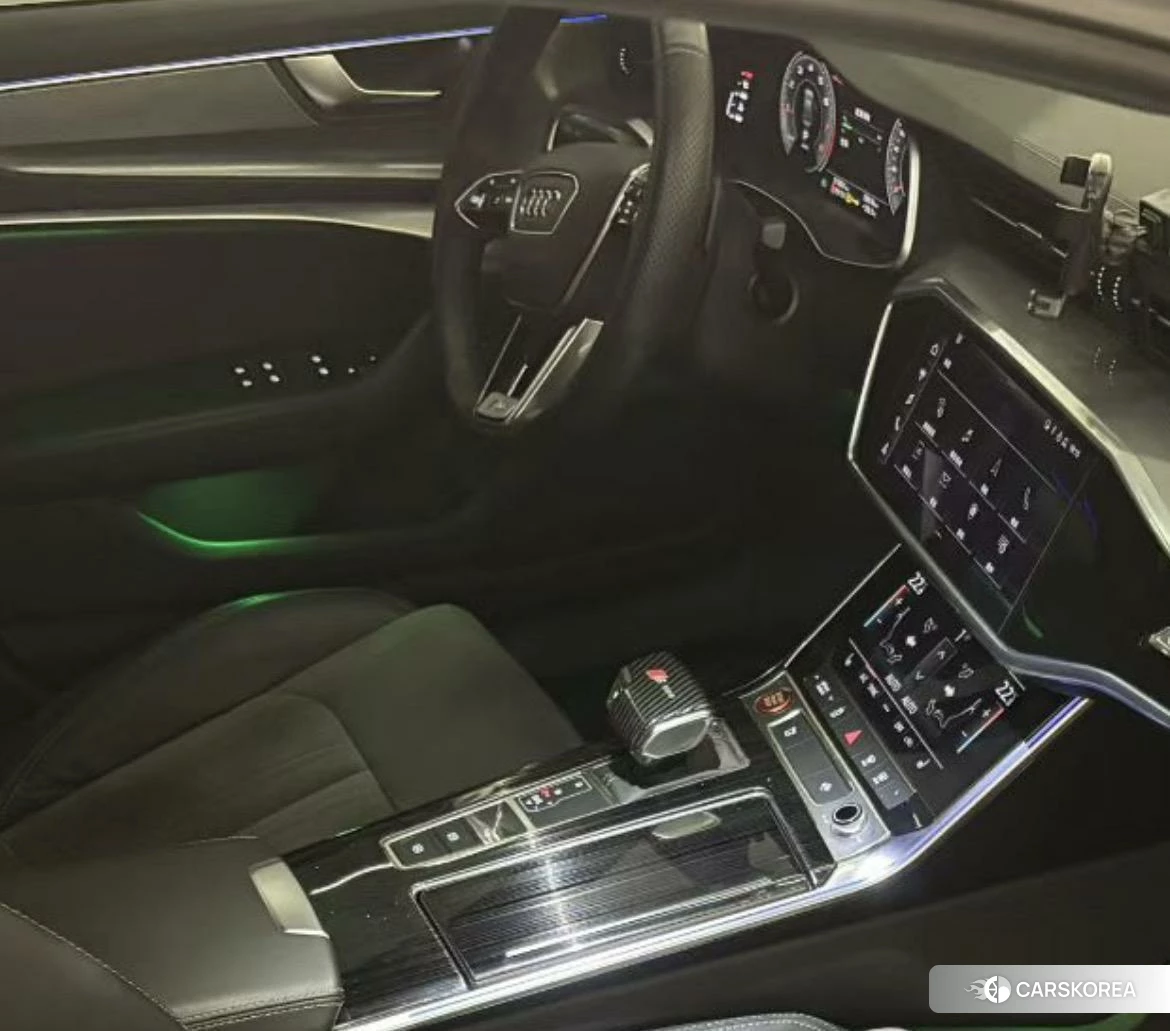 Audi A6L 2020 Черный из Китая