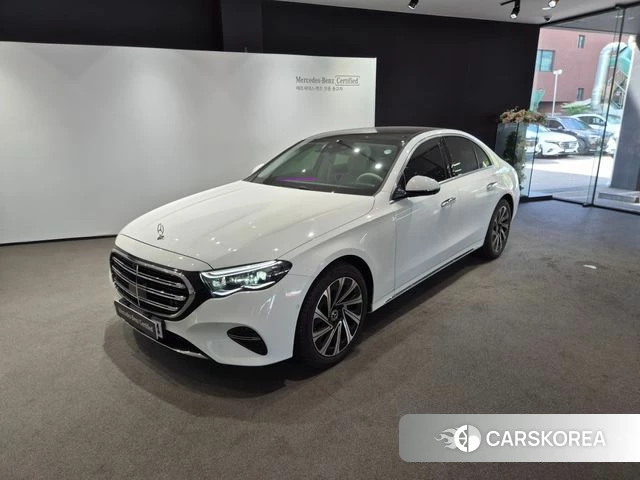 Mercedes-Benz E-Class W214 2026 Белый из Кореи