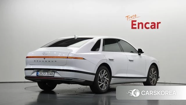 Hyundai Grandeur (GN7) 2026 Белый из Кореи