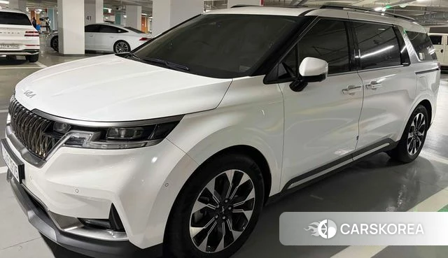 Kia Carnival 4th generation 2023 Белый из Кореи