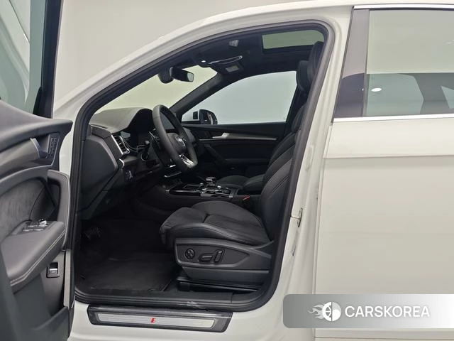 Audi Q5L 2022 Белый из Китая