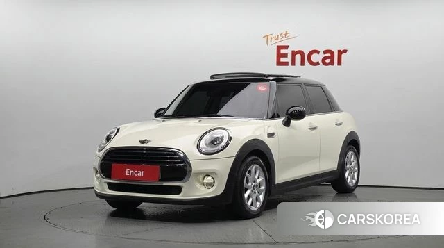 Mini Cooper 2018 Жемчужный цвет из Кореи