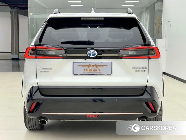 Toyota Wildlander 2022 Белый из Китая