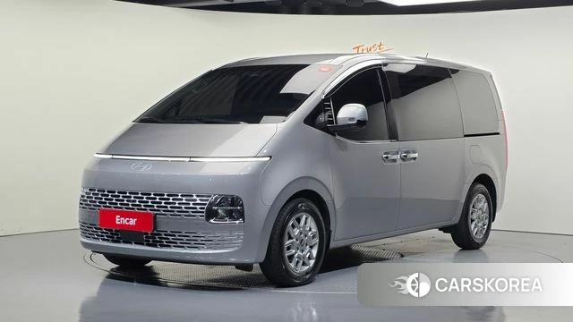 Hyundai Staria 2025 Серебристо-серый из Кореи